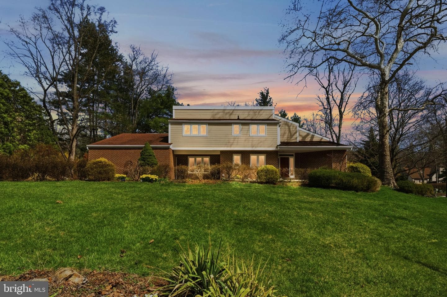 1561 Tanglewood