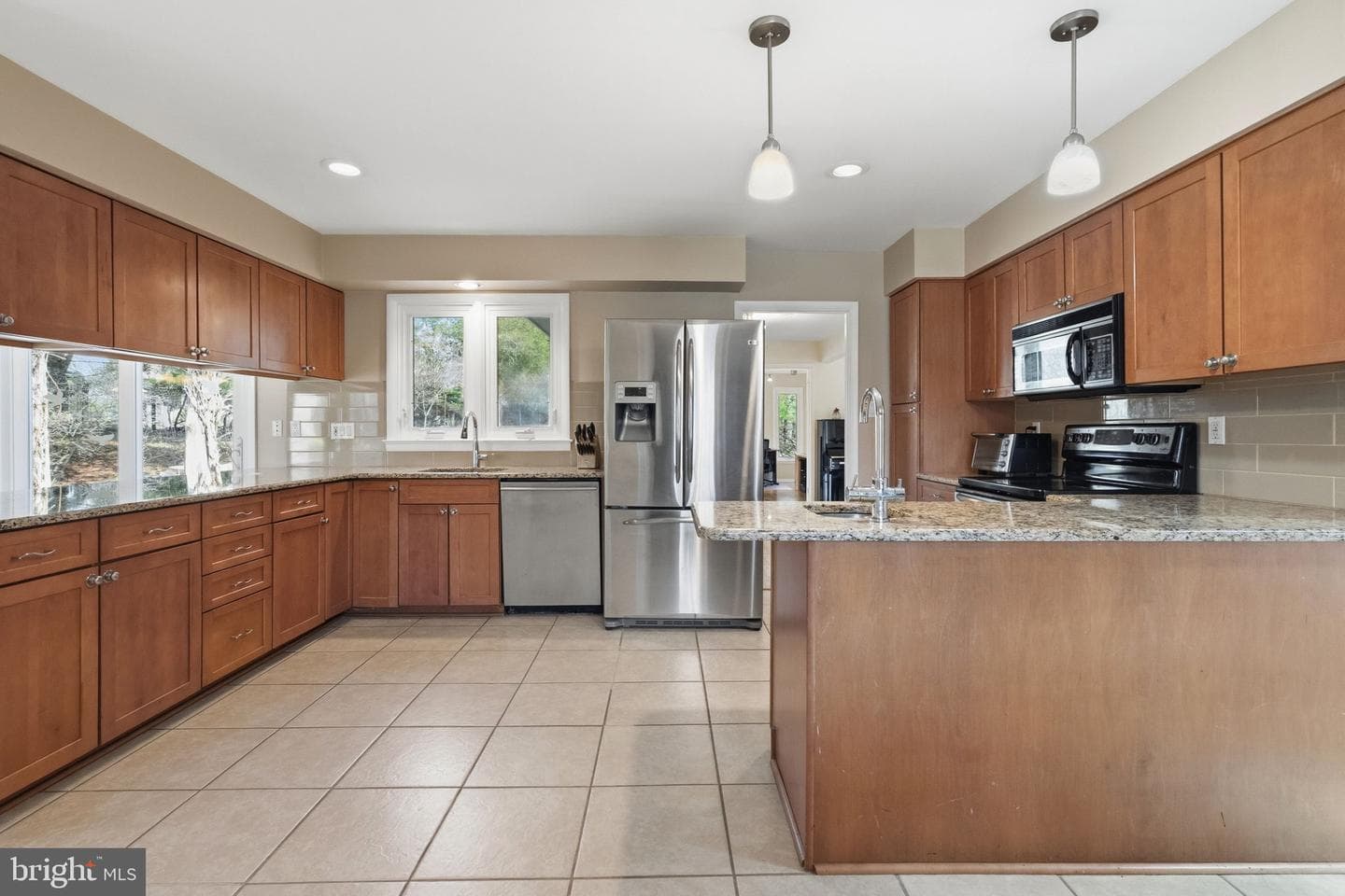 1561 Tanglewood photo 18