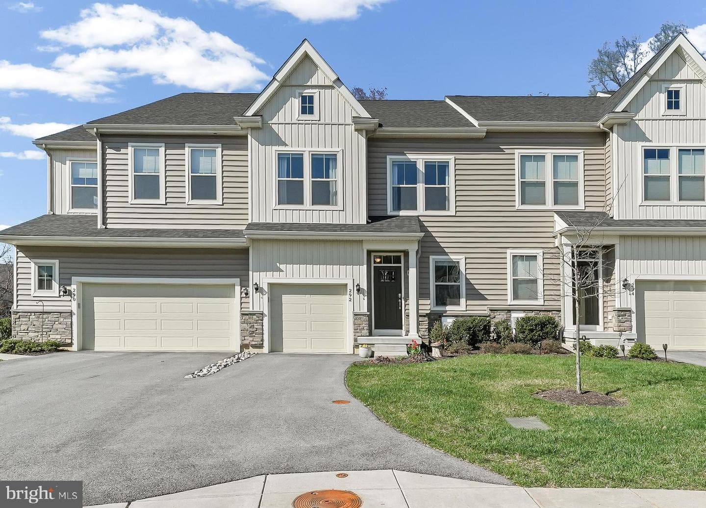 292 Kestrel Court