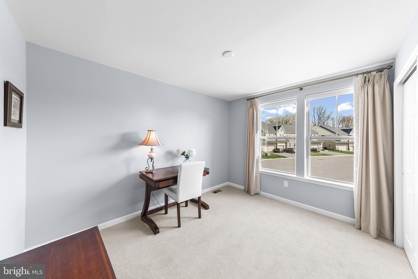 292 Kestrel Court photo 28