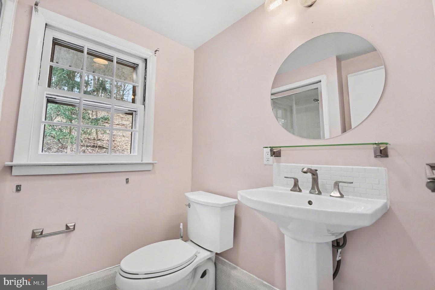 542 Upper Weadley Road photo 28