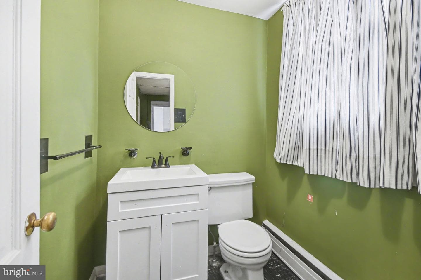 542 Upper Weadley Road photo 36