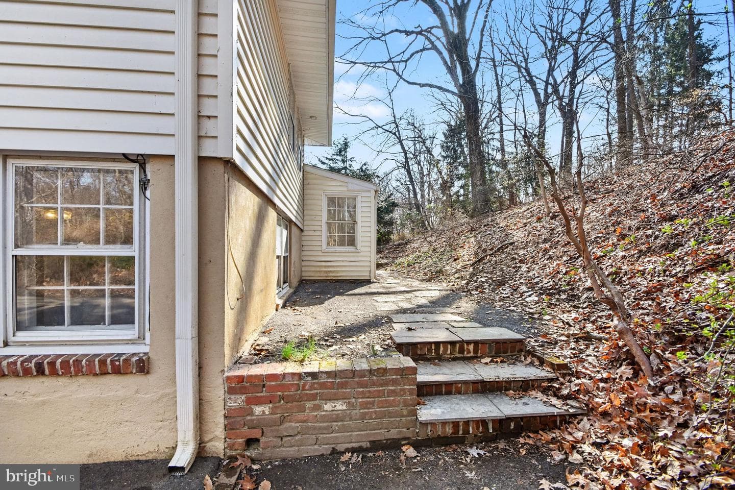 542 Upper Weadley Road photo 41