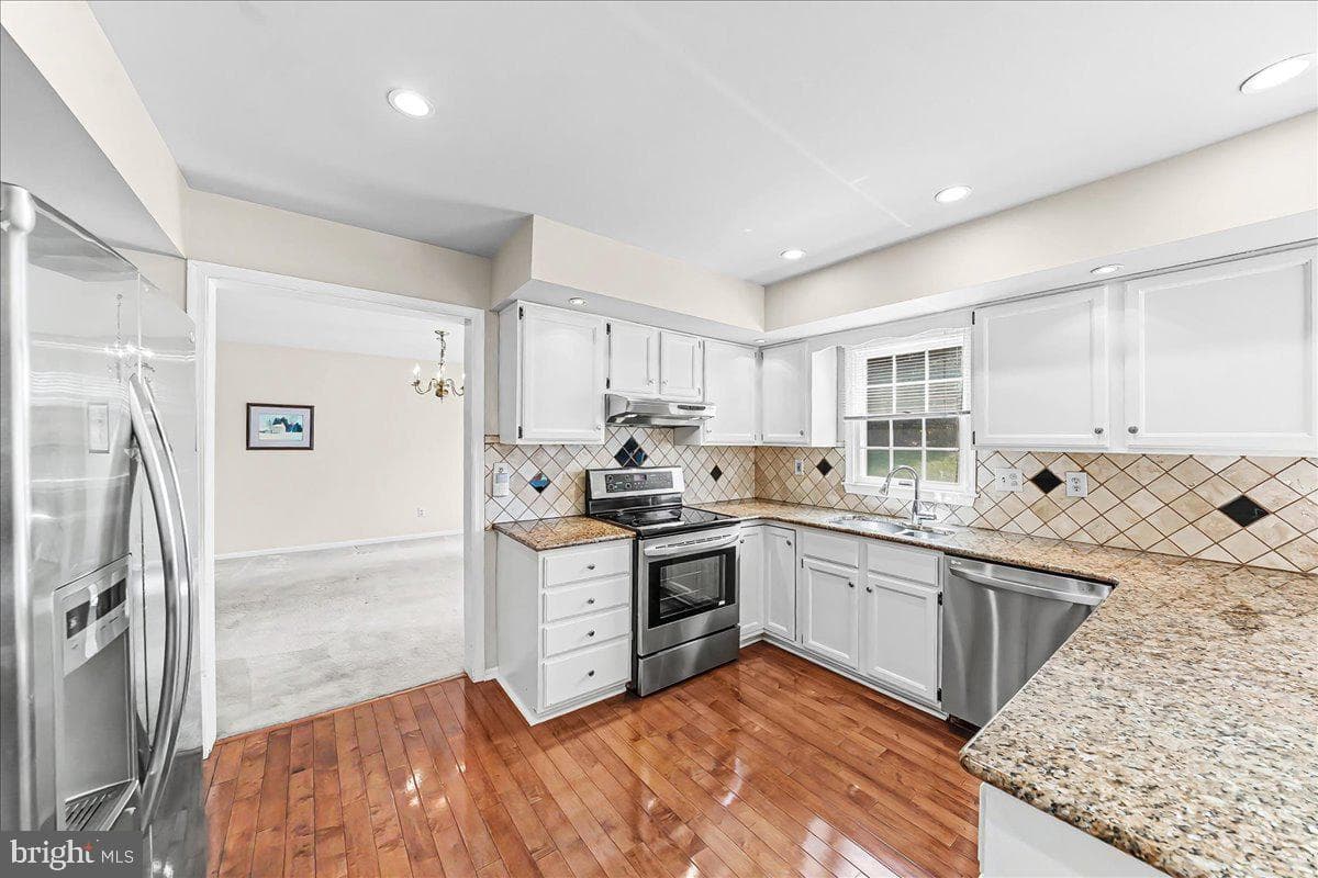 100 Trowbridge Lane photo 18
