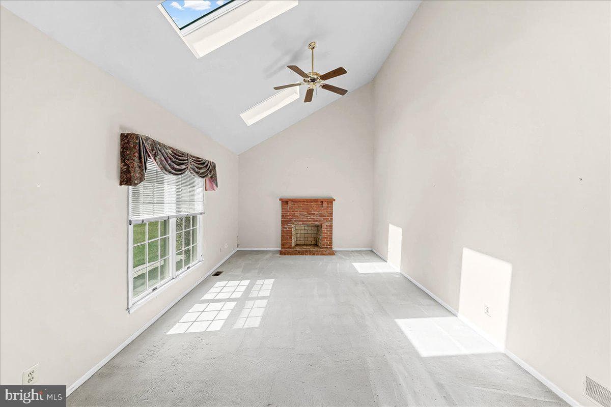 100 Trowbridge Lane photo 22