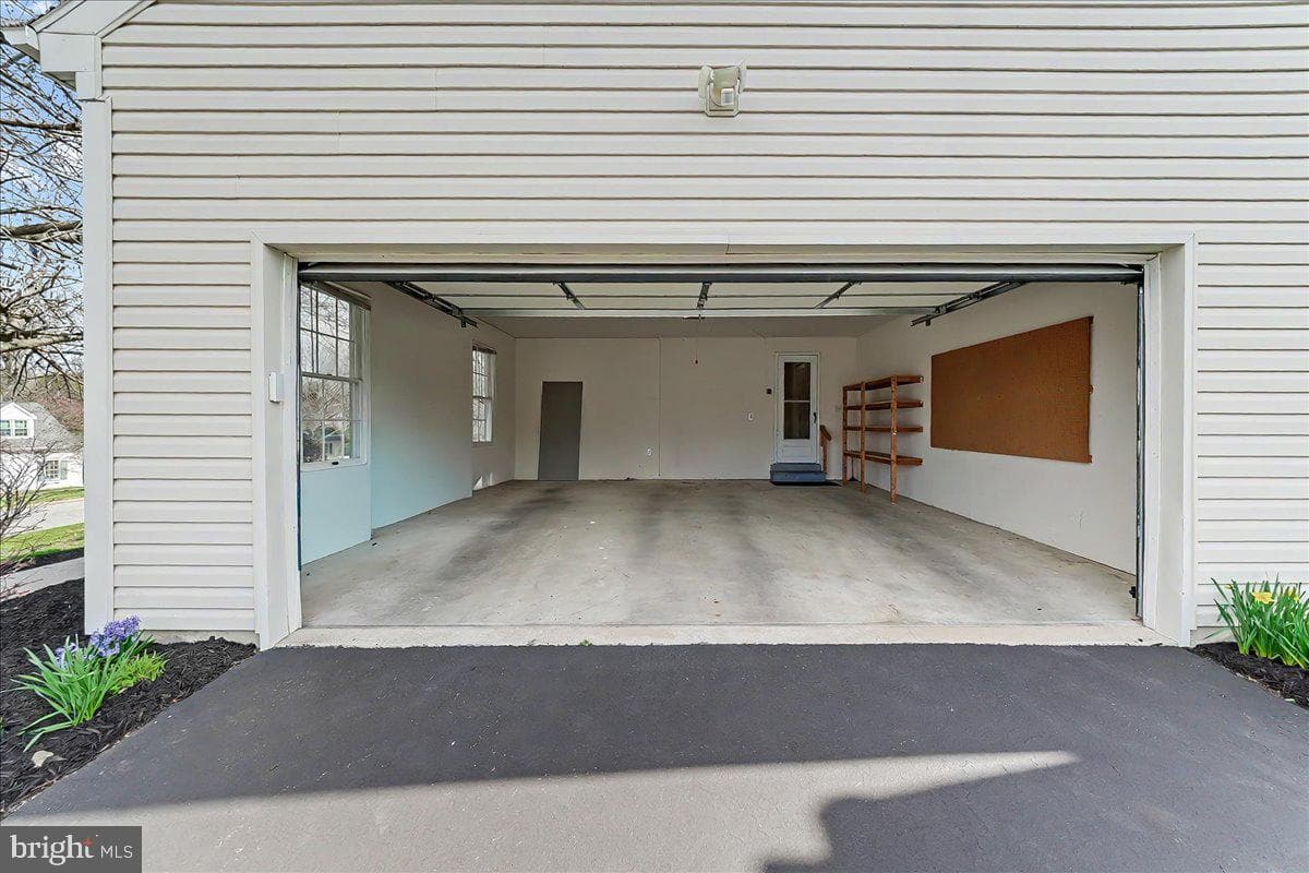 100 Trowbridge Lane photo 41