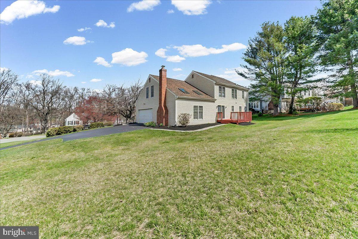 100 Trowbridge Lane photo 46