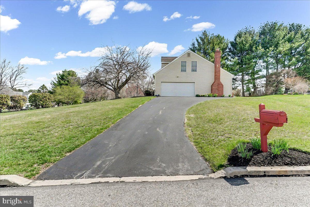 100 Trowbridge Lane photo 6