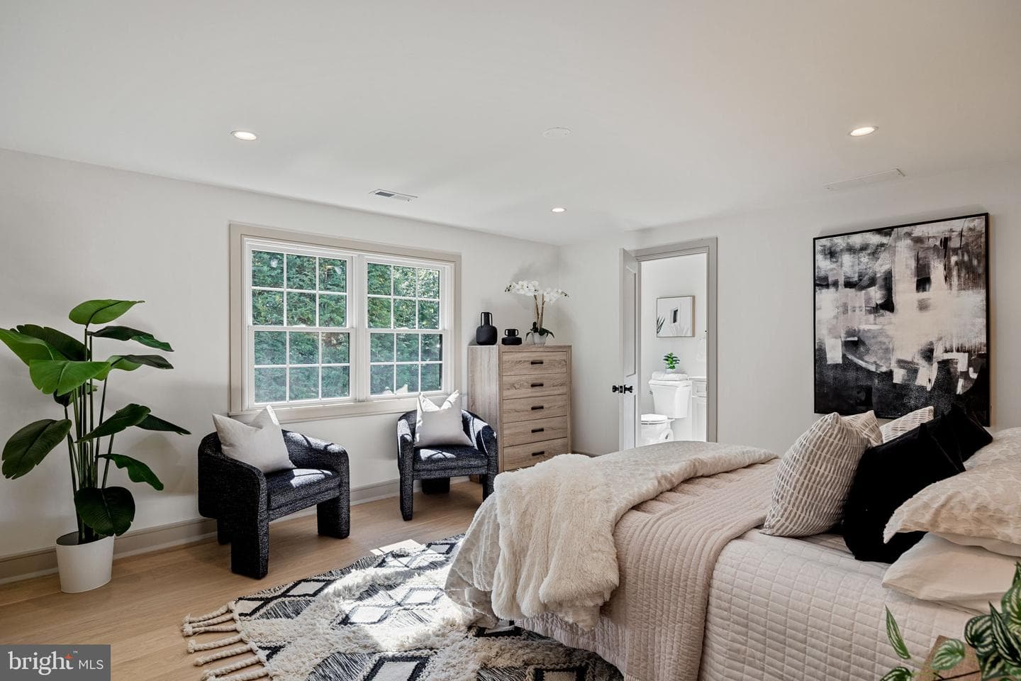 1179 Beaumont Road photo 32