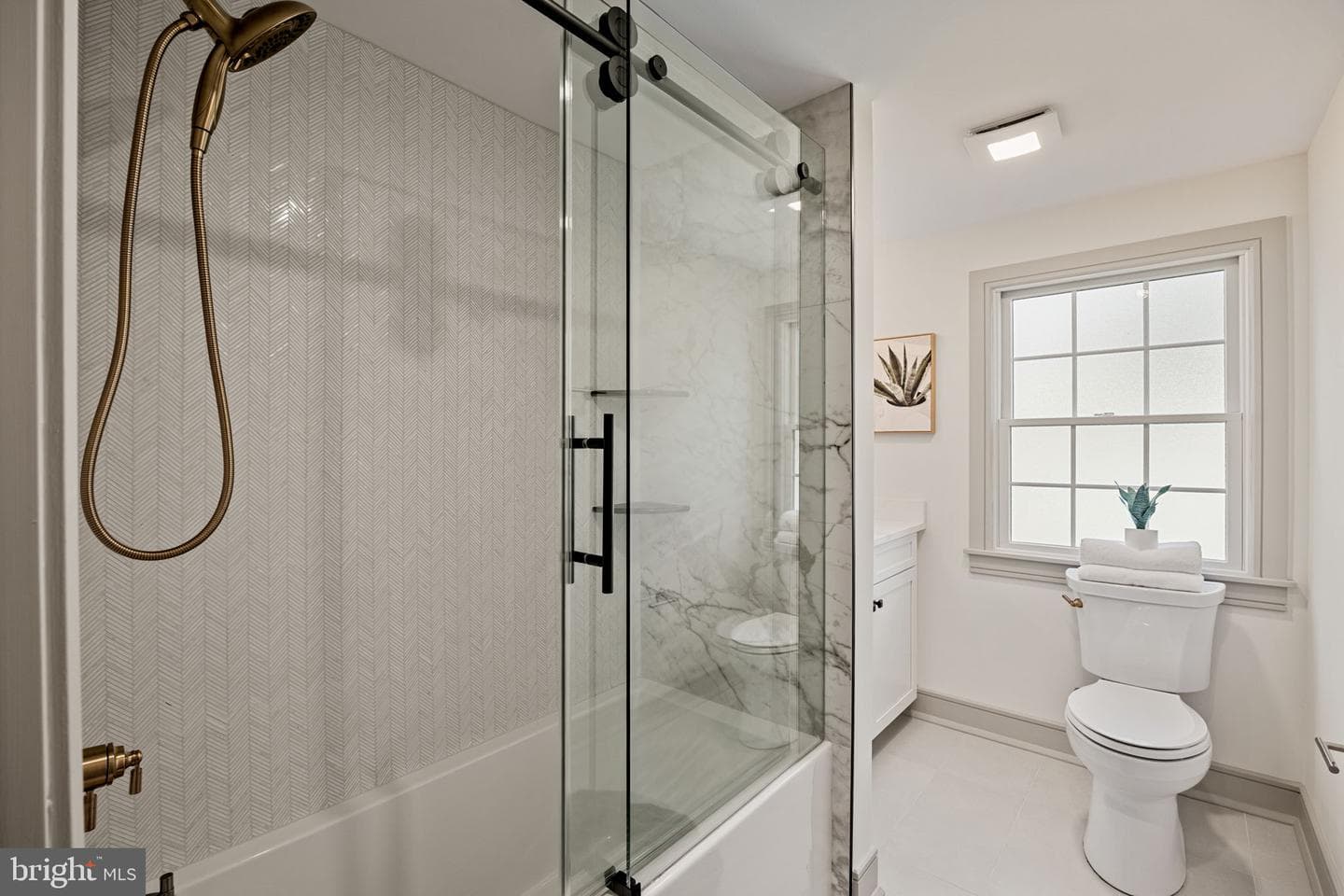 1179 Beaumont Road photo 40
