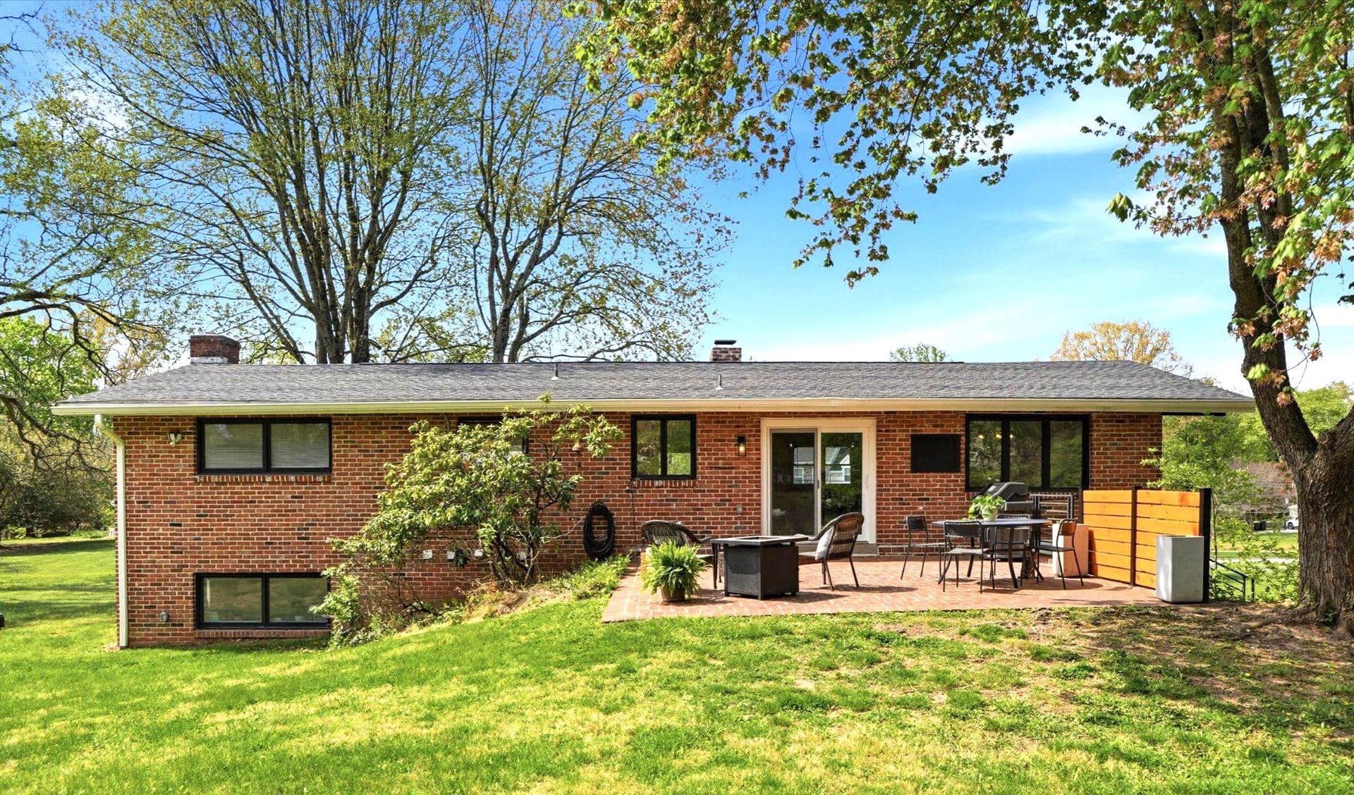 877 E Philip Drive photo 32