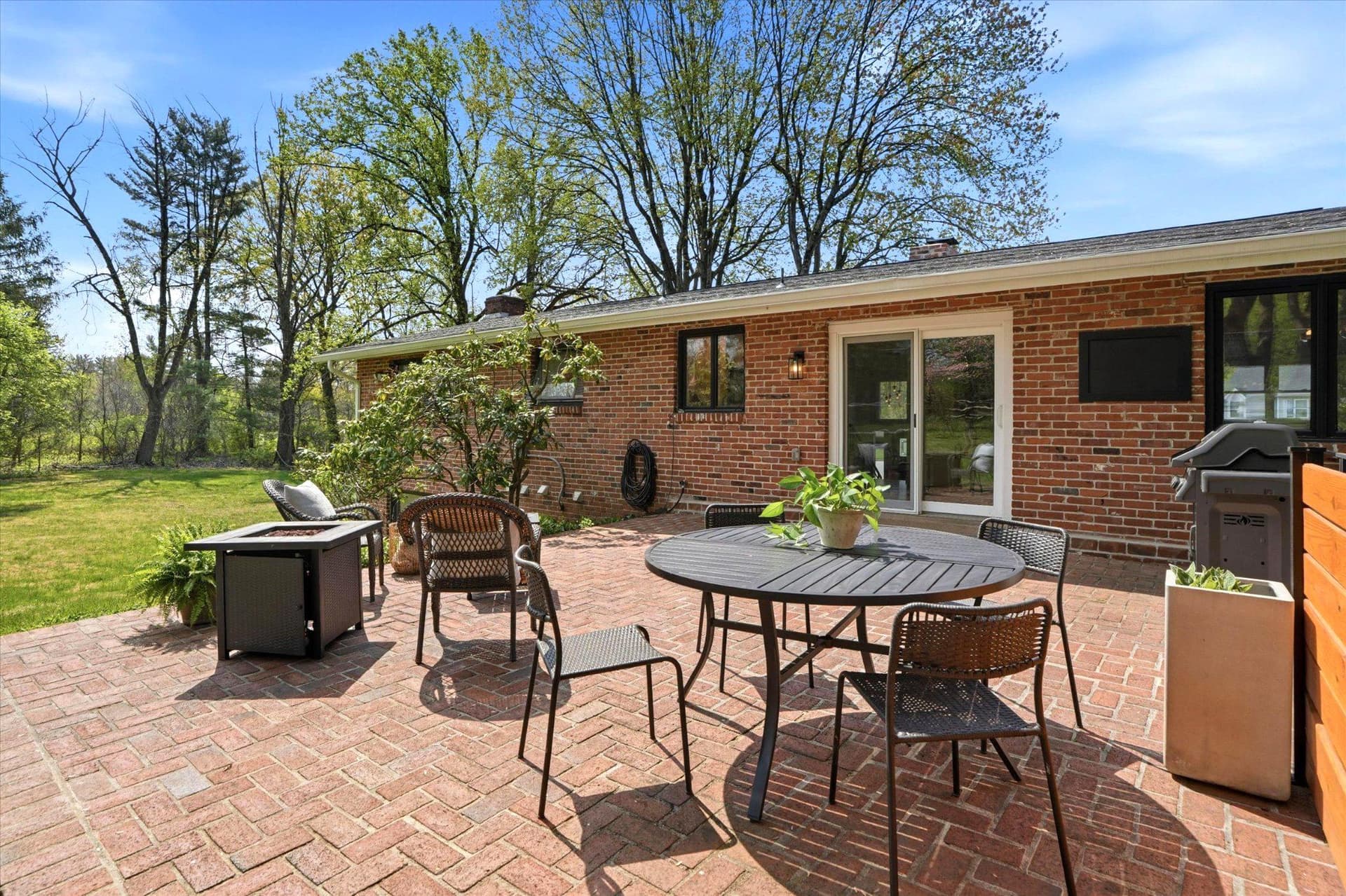 877 E Philip Drive photo 34