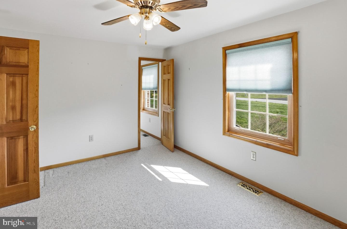 42 Eleanor Drive photo 43