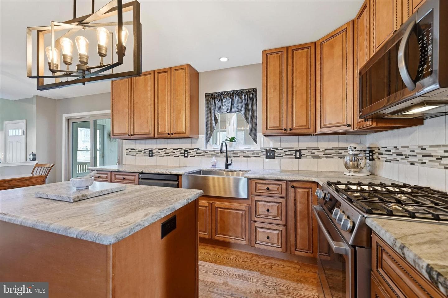 140 Durham Drive photo 6