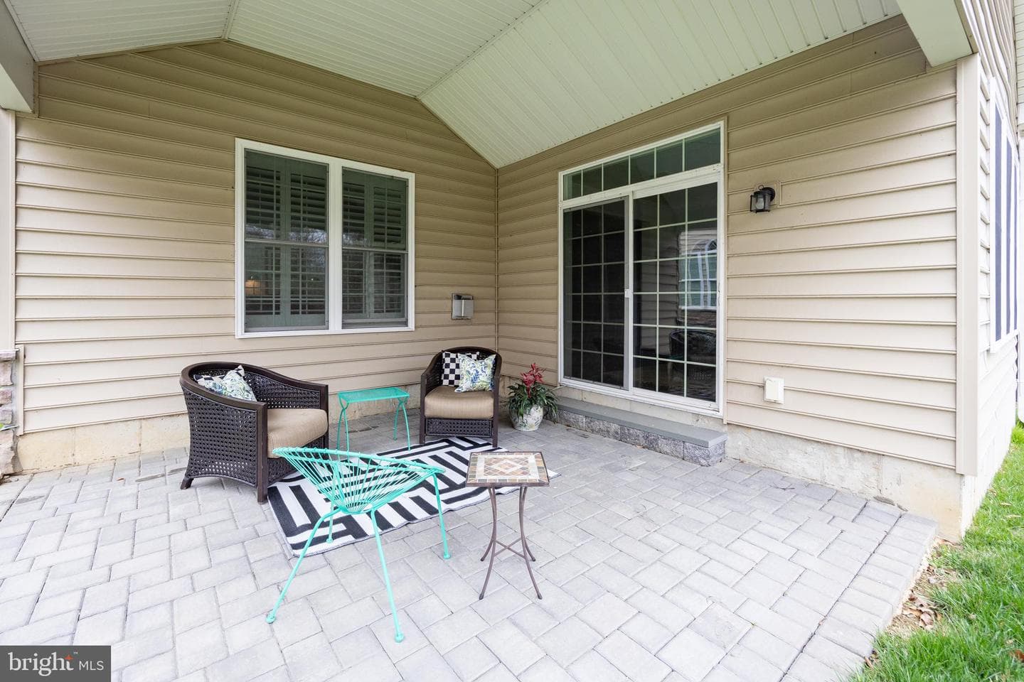 1417 Honeysuckle Court photo 10