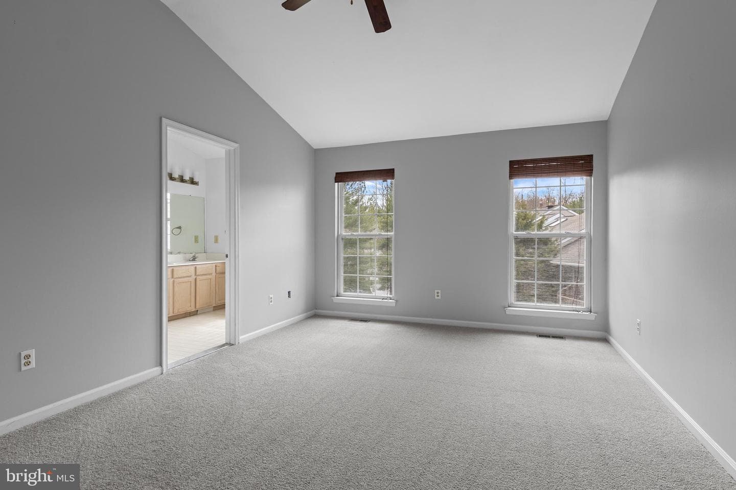 112 Stewarts Court #406 photo 28
