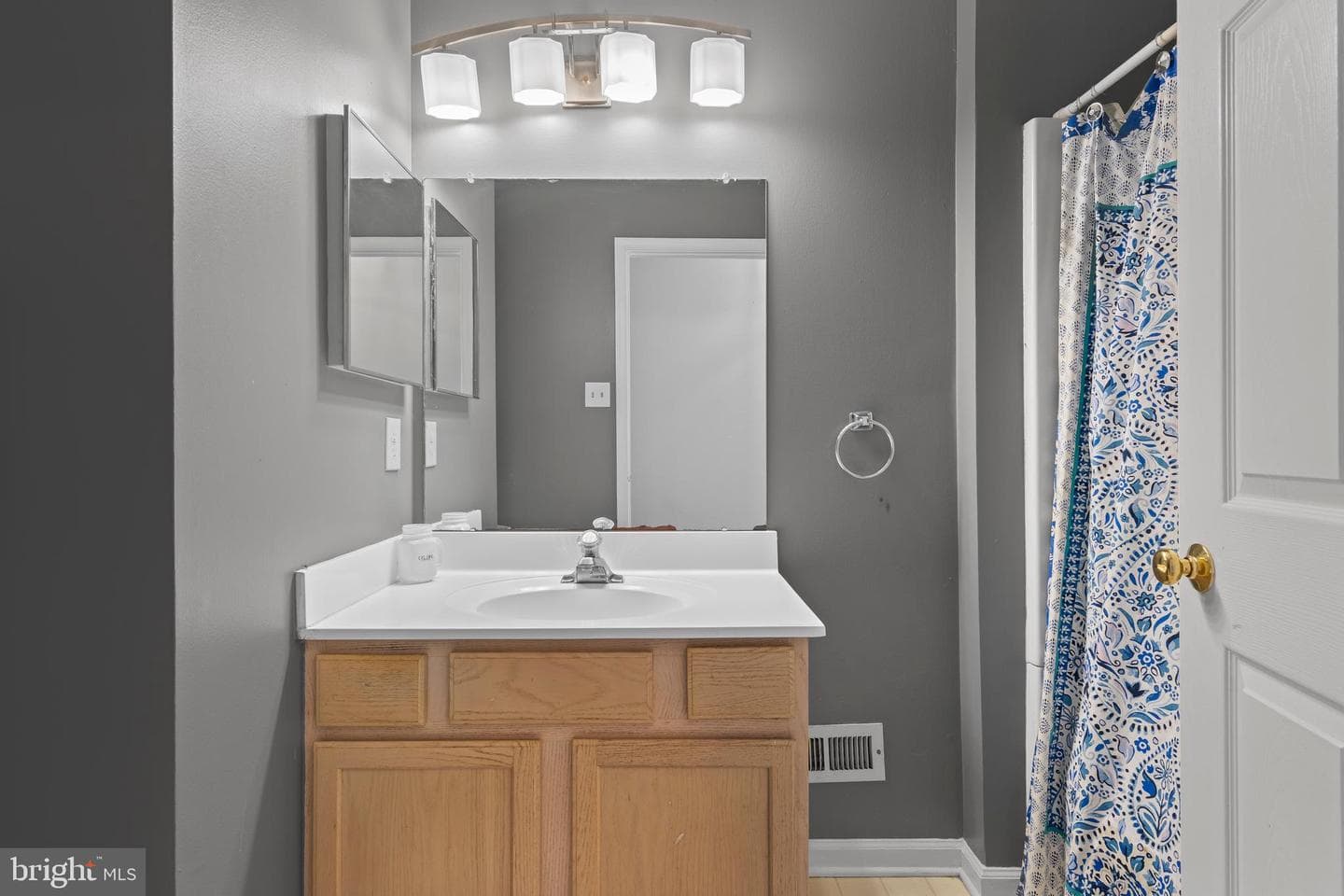 112 Stewarts Court #406 photo 34