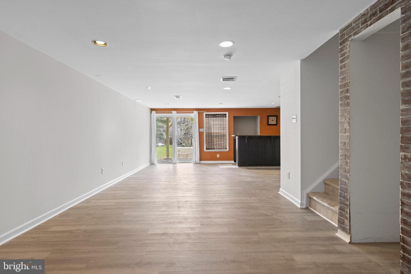 112 Stewarts Court #406 photo 35