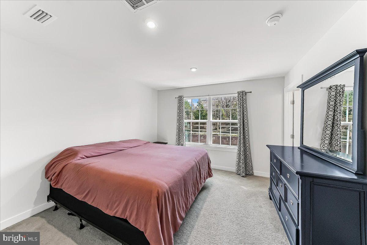 215 Sloan Drive photo 16