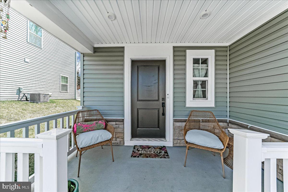 215 Sloan Drive photo 4