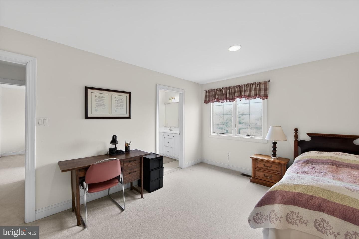 2 Limner Court photo 19
