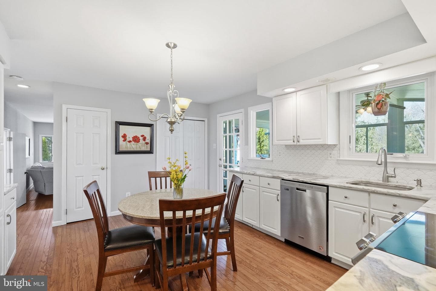 916 General Howe Drive photo 30