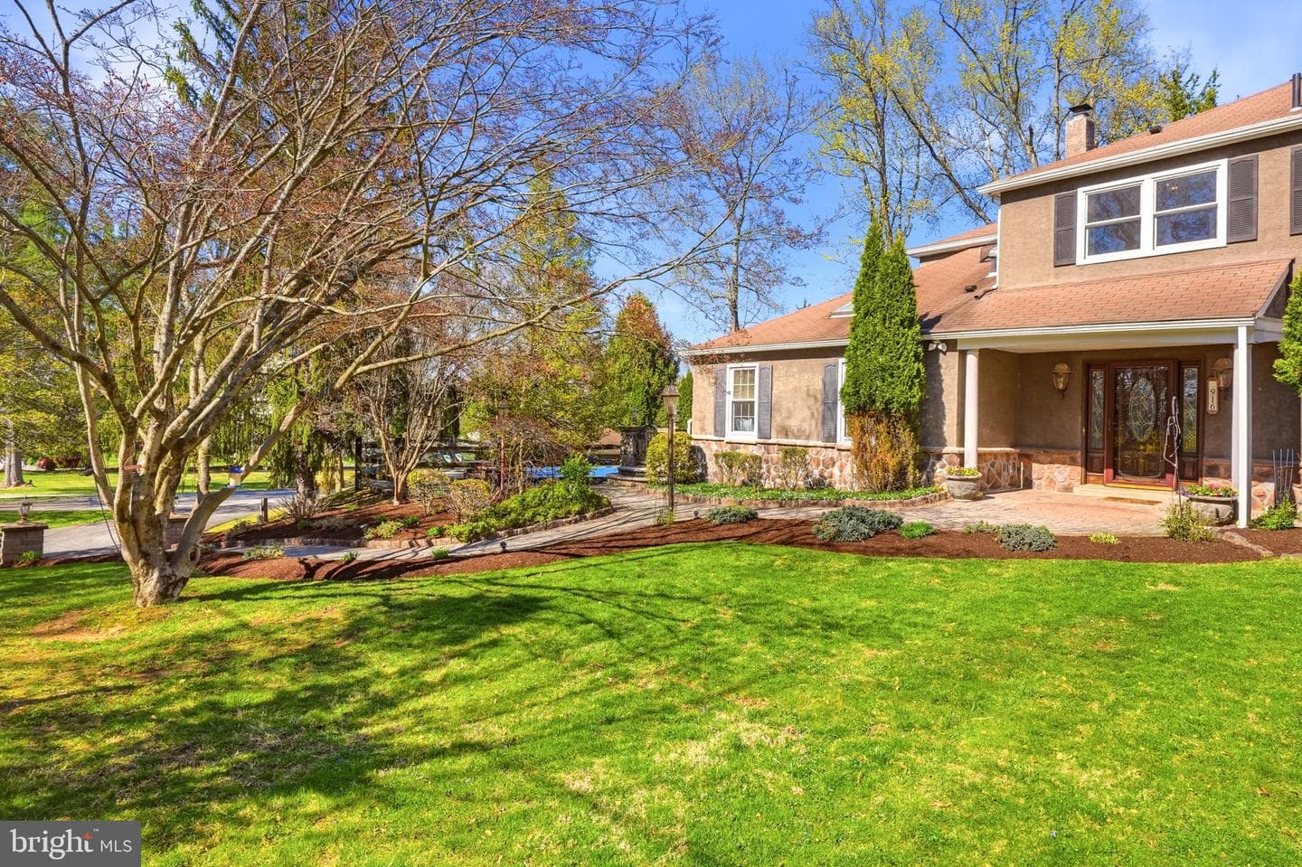 916 General Howe Drive photo 4