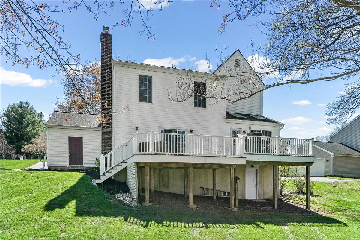 311 Bolton Lane photo 24