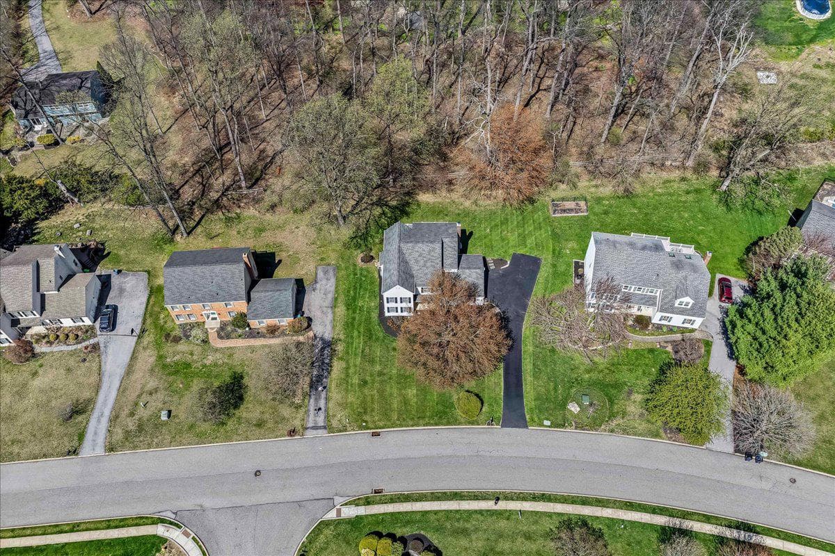 311 Bolton Lane photo 26