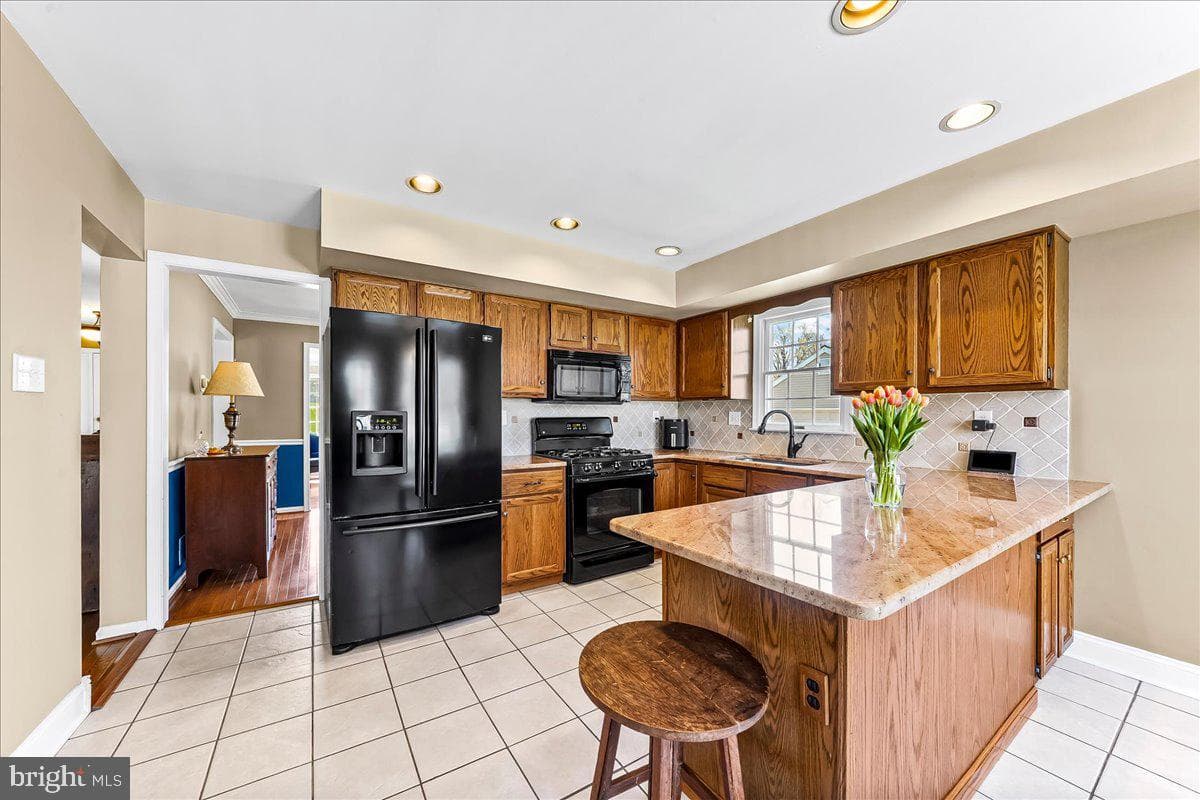 311 Bolton Lane photo 7