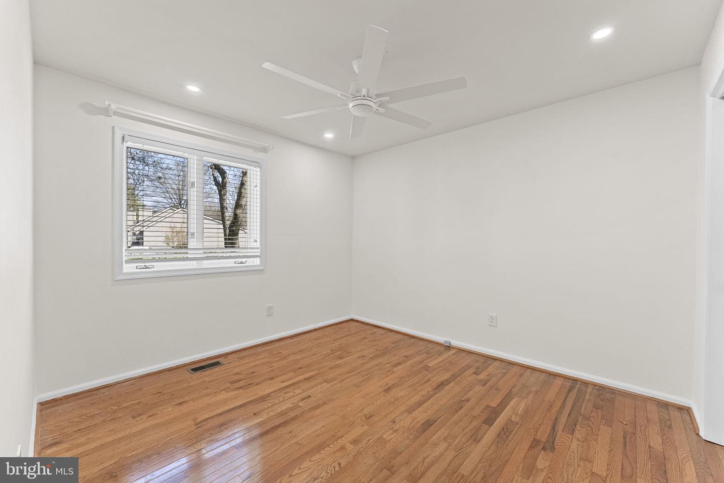 483 Eaton Way photo 23