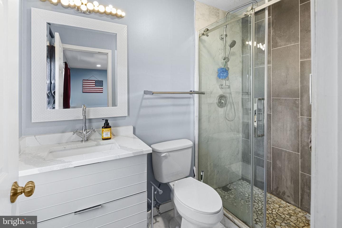 464 Freemont Street photo 16
