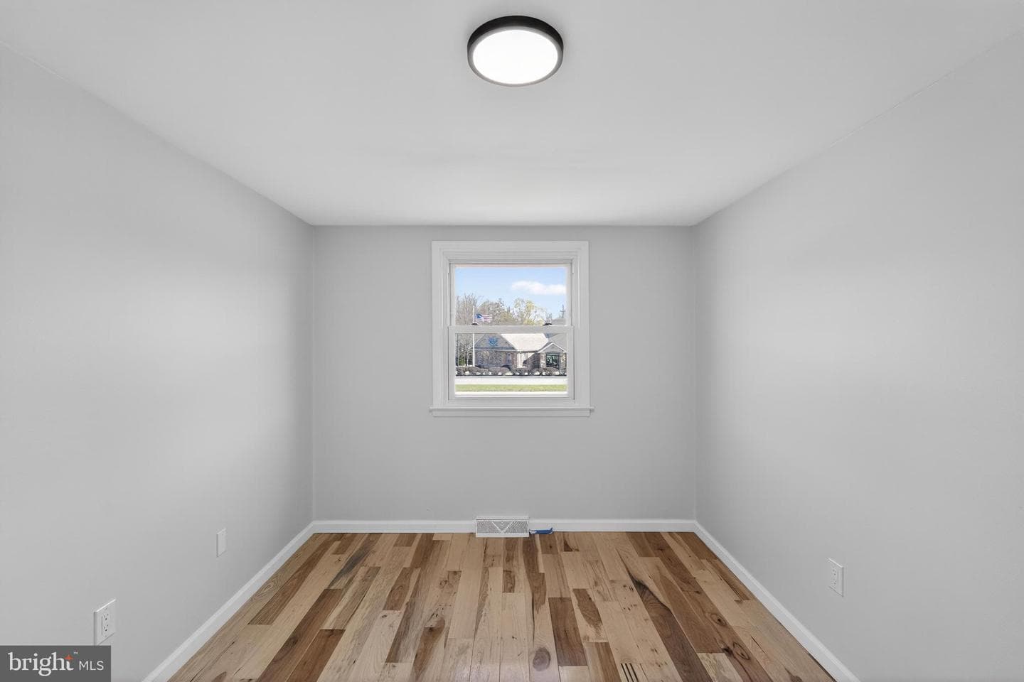 1206 W Chester Pike photo 23