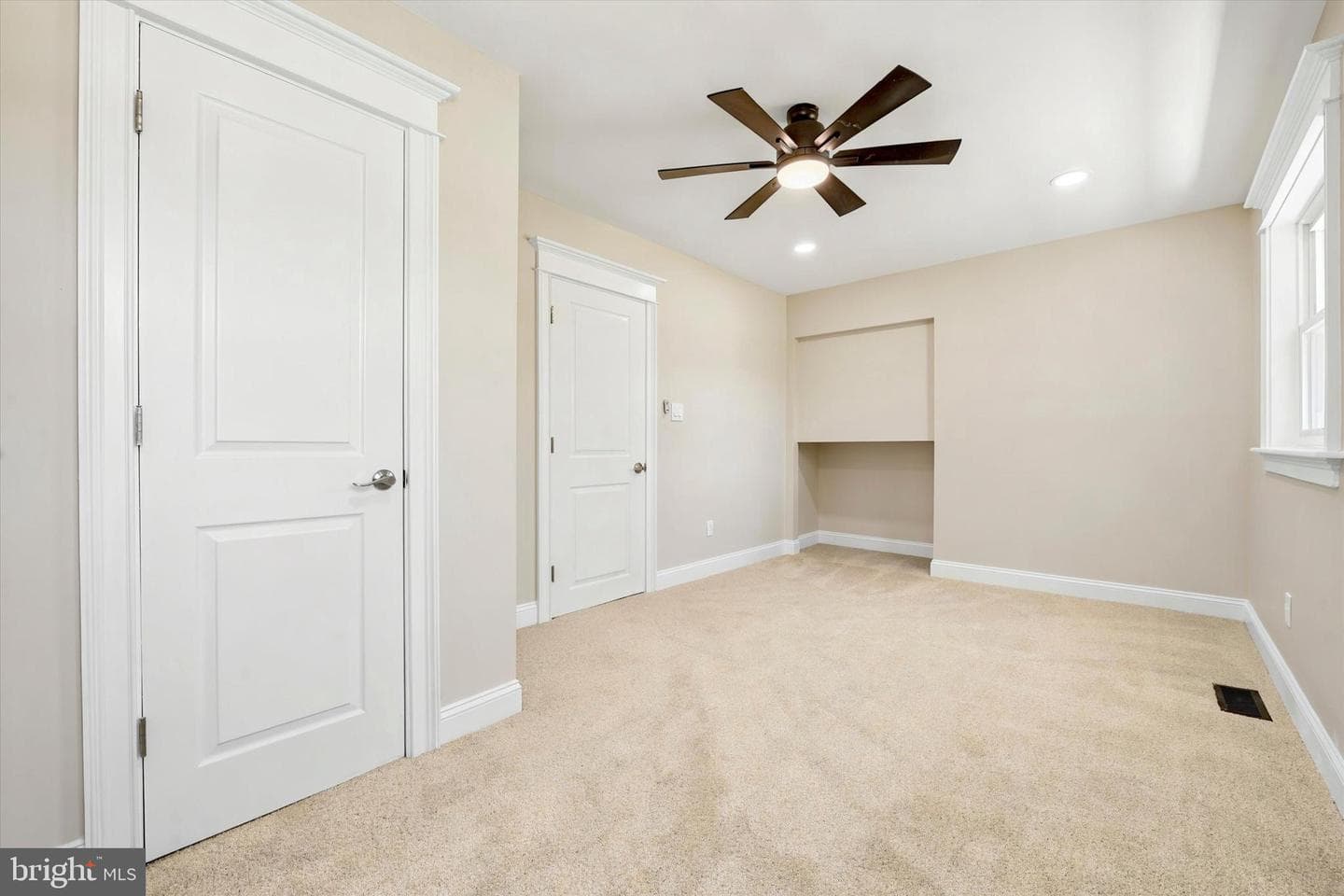 1376 College Hill Drive photo 19