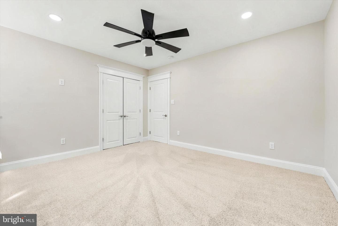 1376 College Hill Drive photo 22