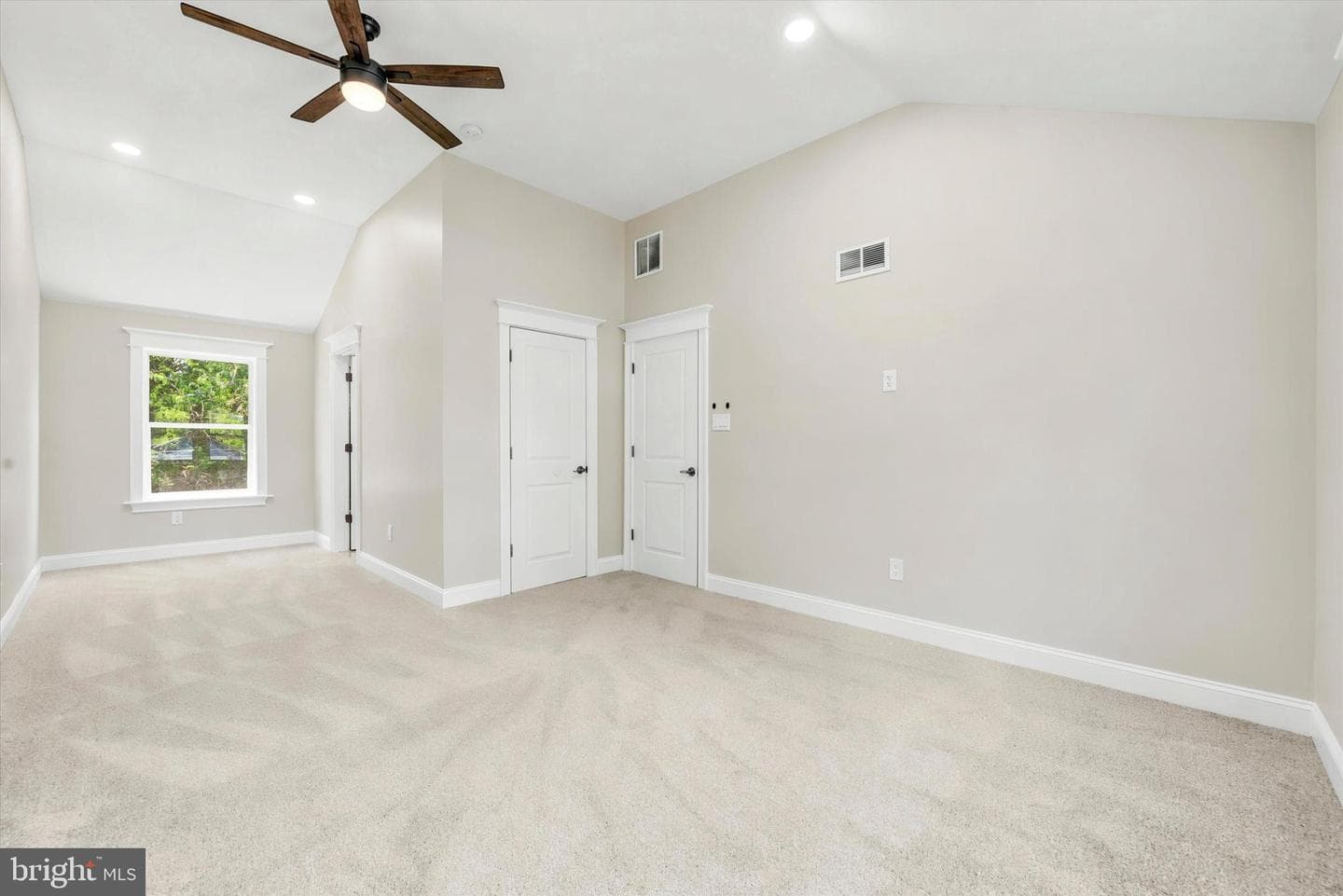 1376 College Hill Drive photo 23