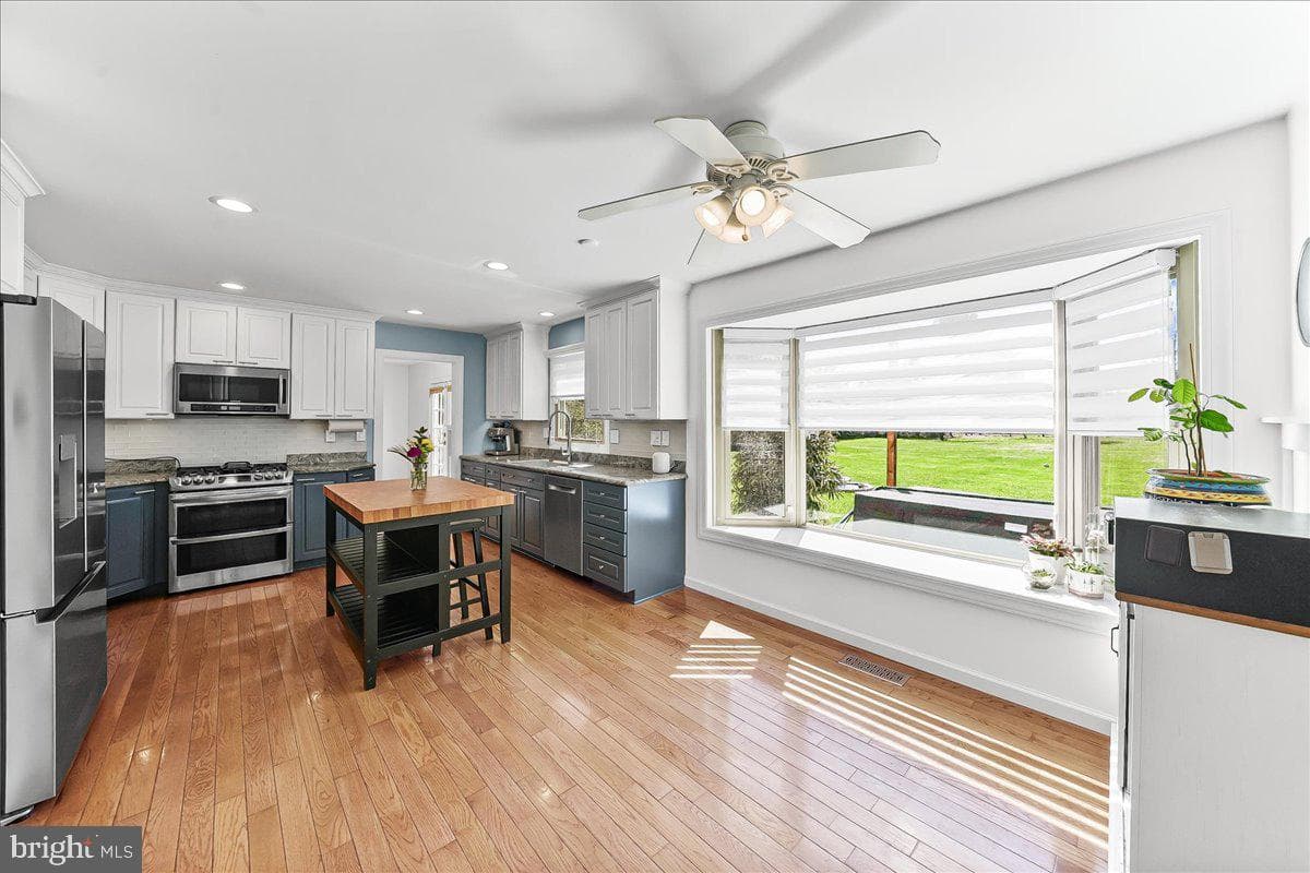 100 Chapel Drive photo 12
