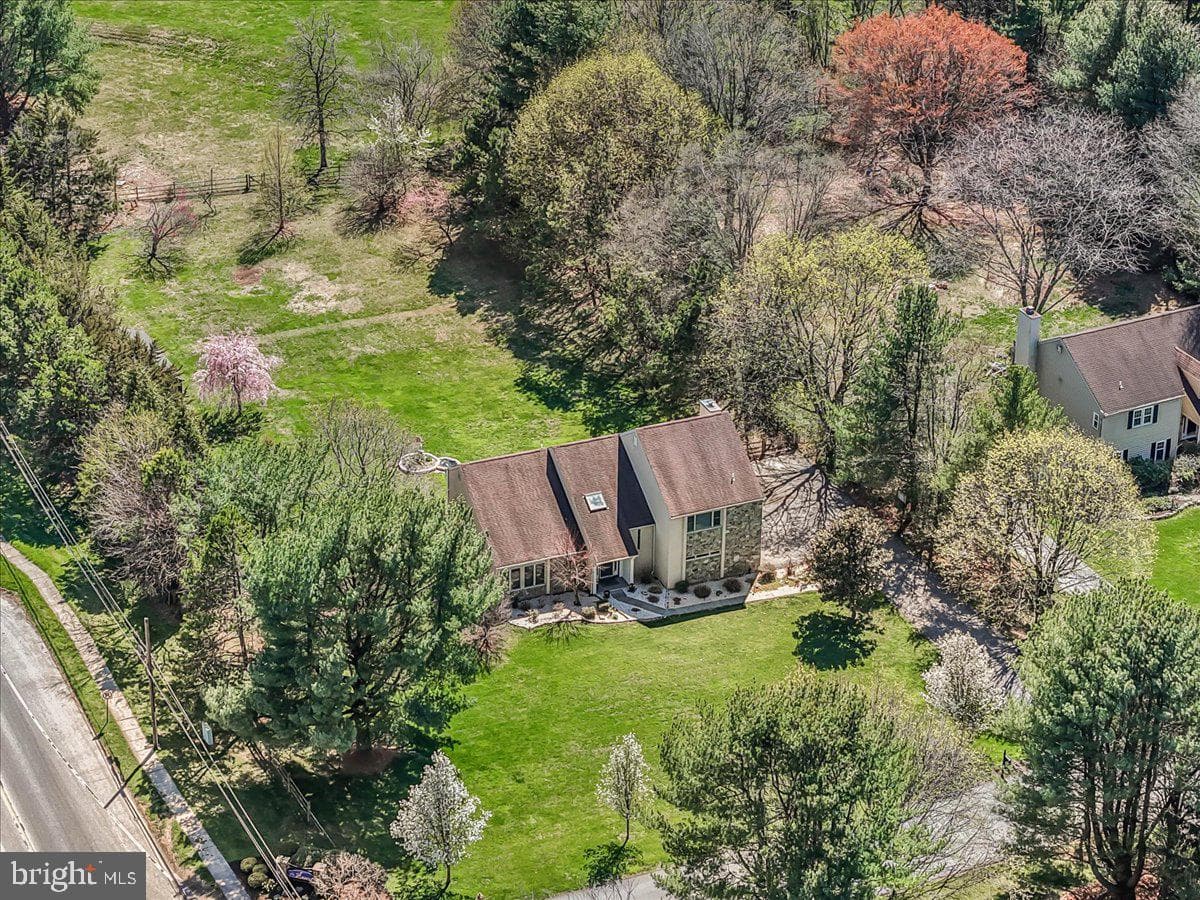 100 Chapel Drive photo 49