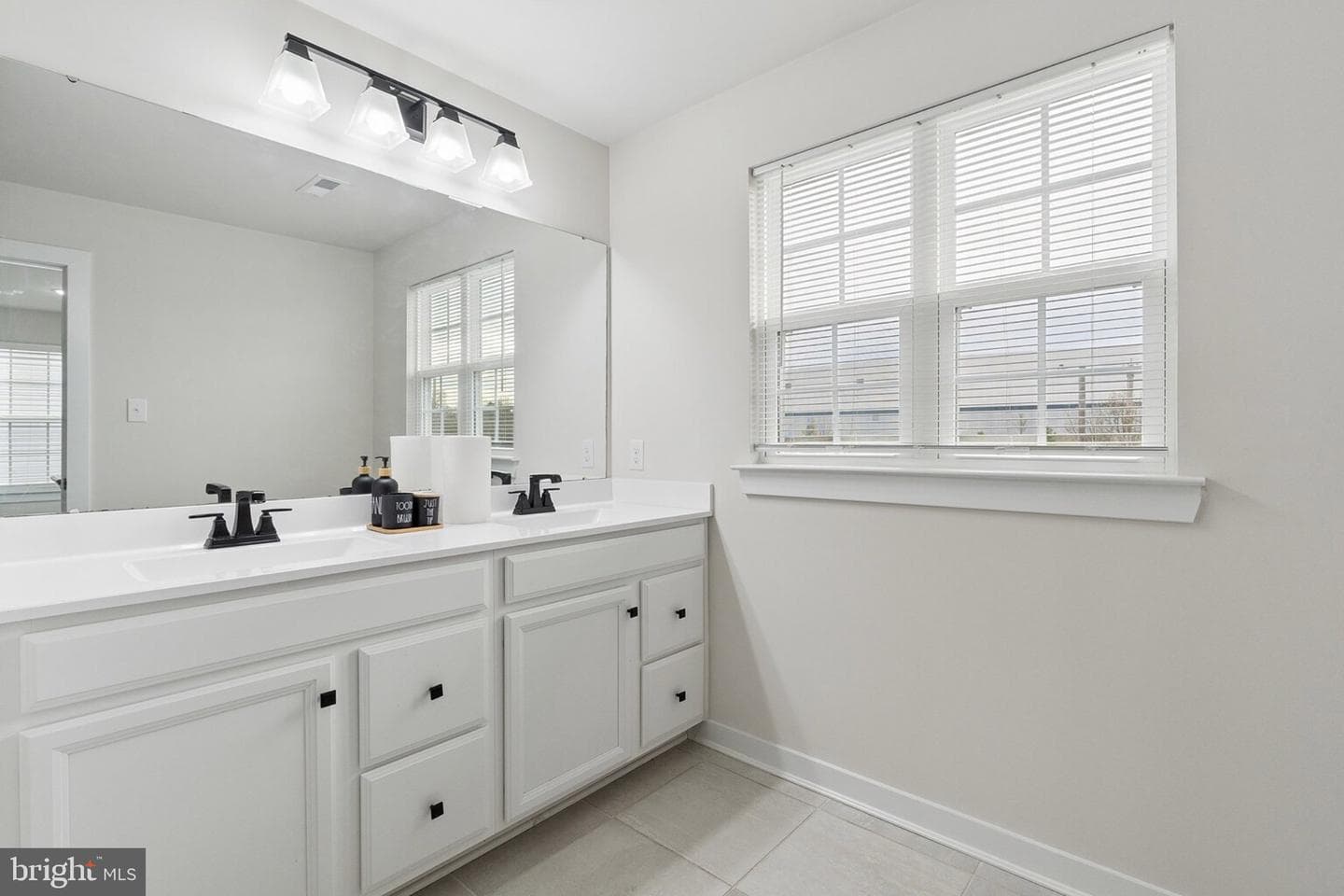 231 Sloan Drive photo 24