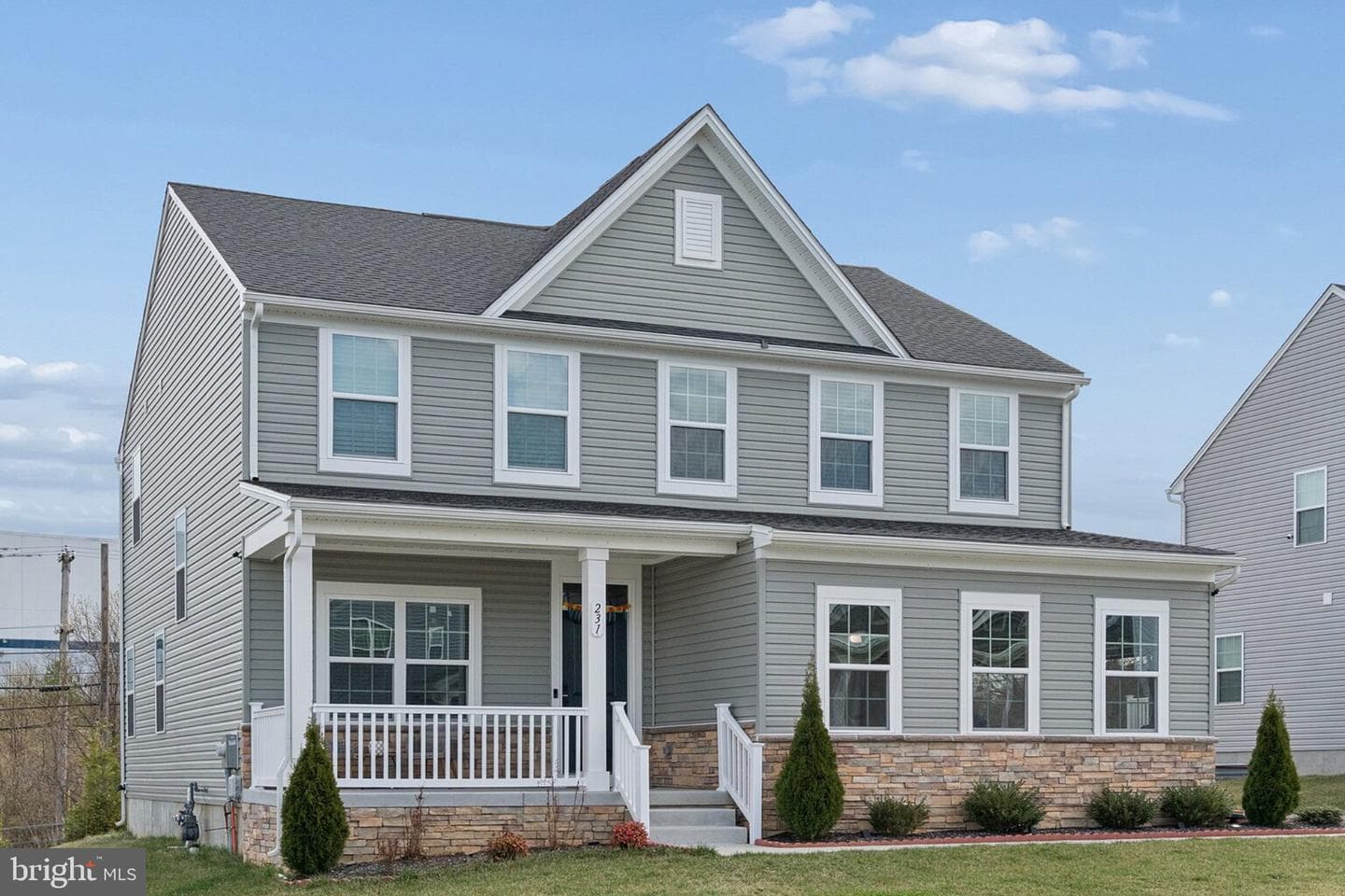 231 Sloan Drive photo 4