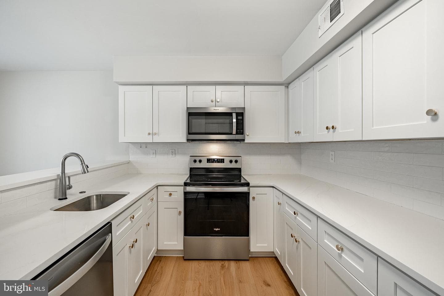 822 Durant Court #4 photo 5