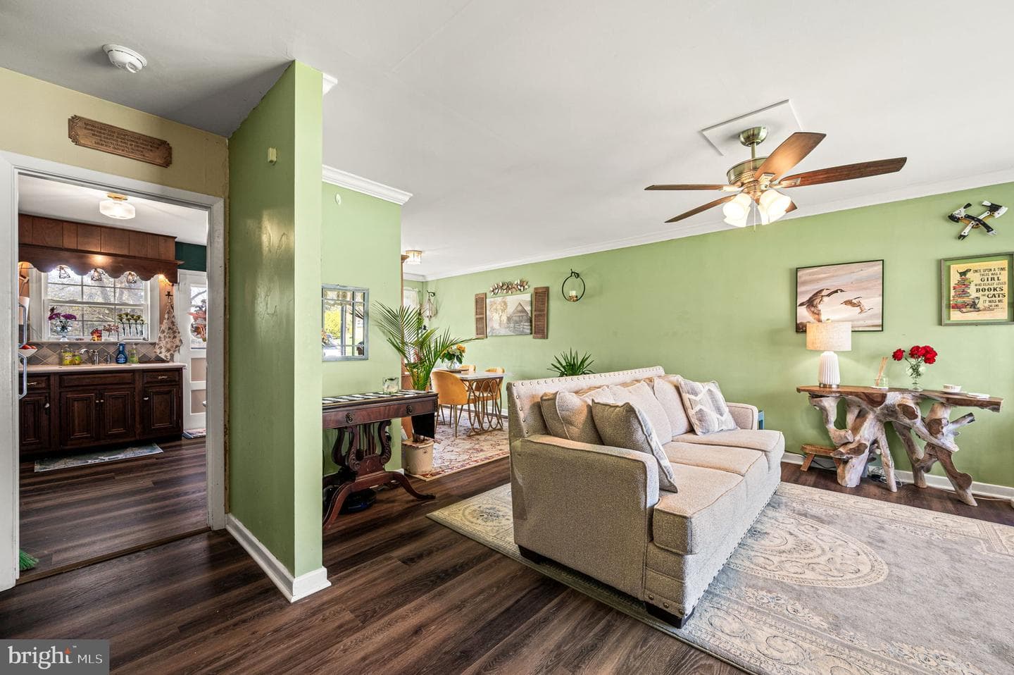 504 Winding Way photo 3