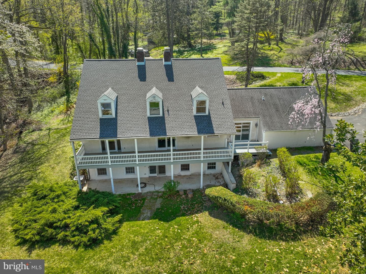 150 Continental Dr photo 46