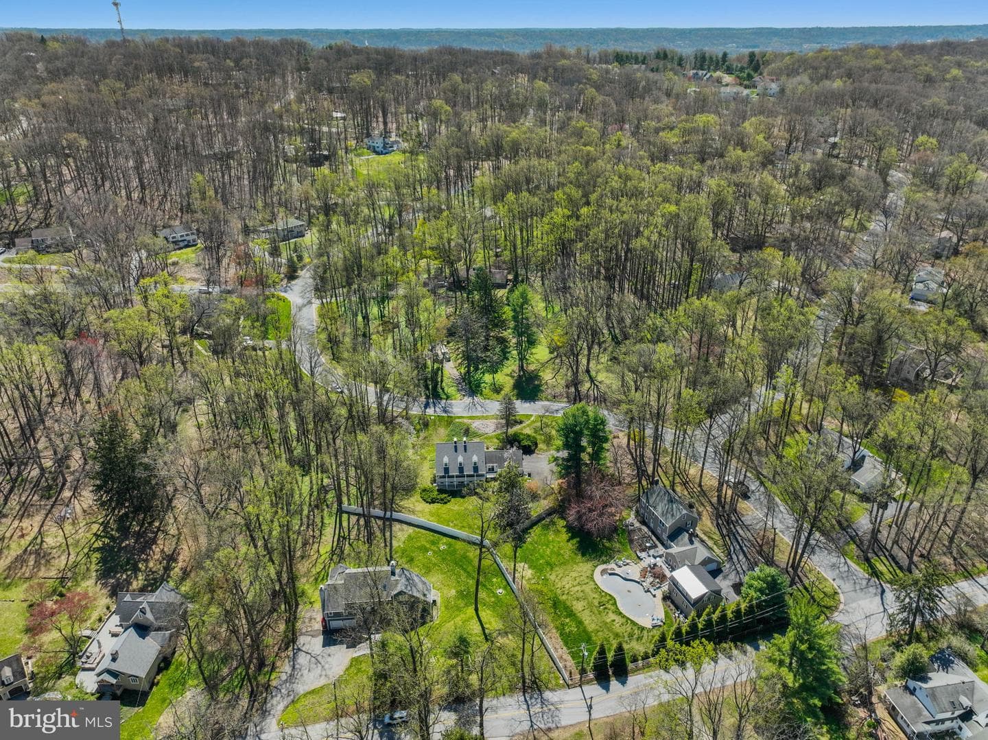 150 Continental Dr photo 47