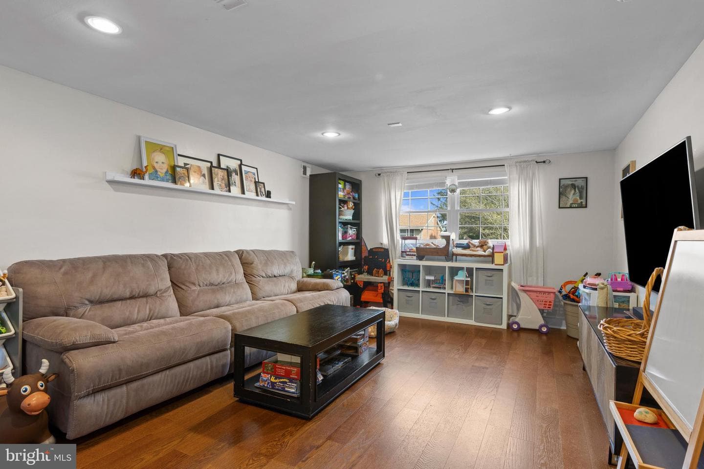 502 Ridge Avenue photo 43