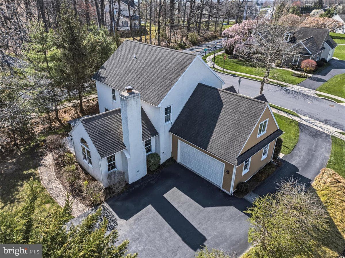 2 Parkside Drive photo 35