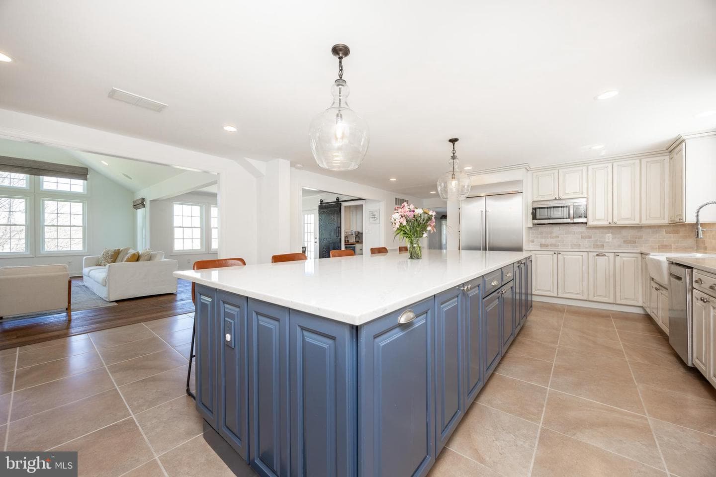 812 Hessian Circle photo 11