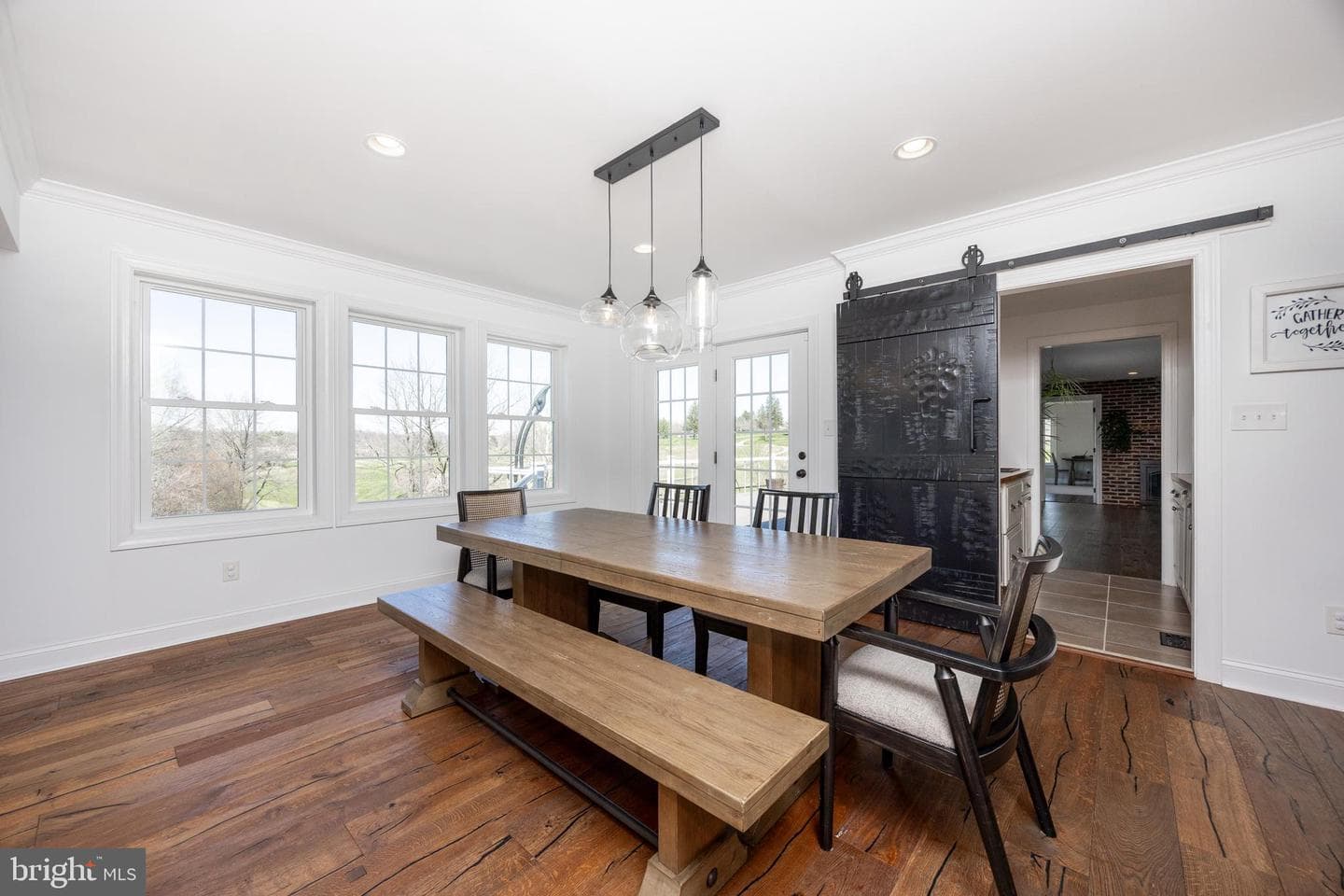 812 Hessian Circle photo 15
