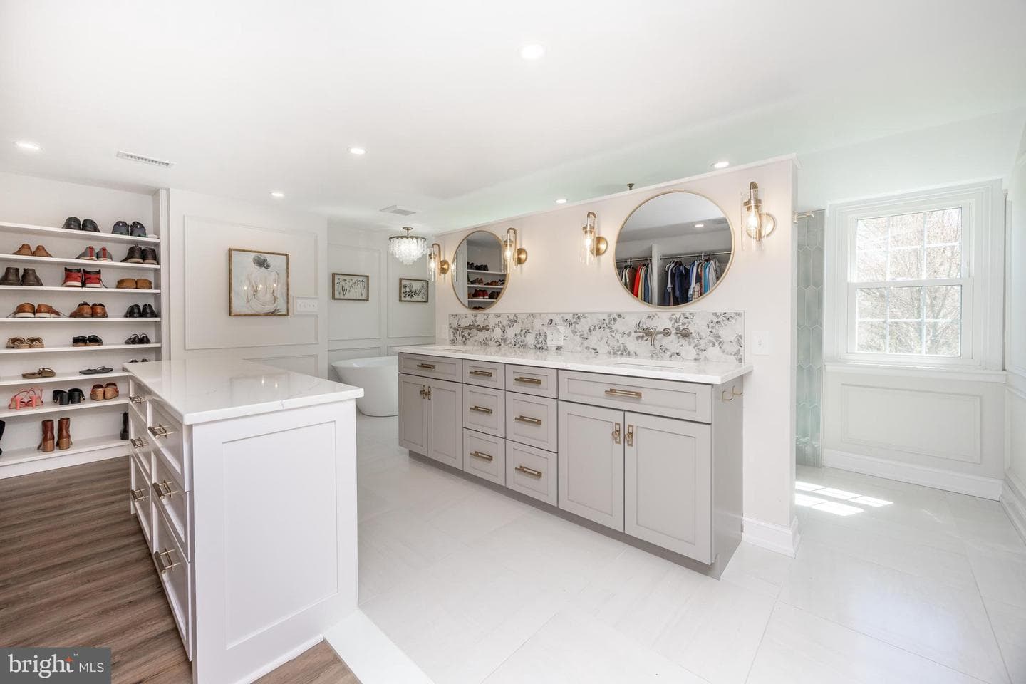 812 Hessian Circle photo 30