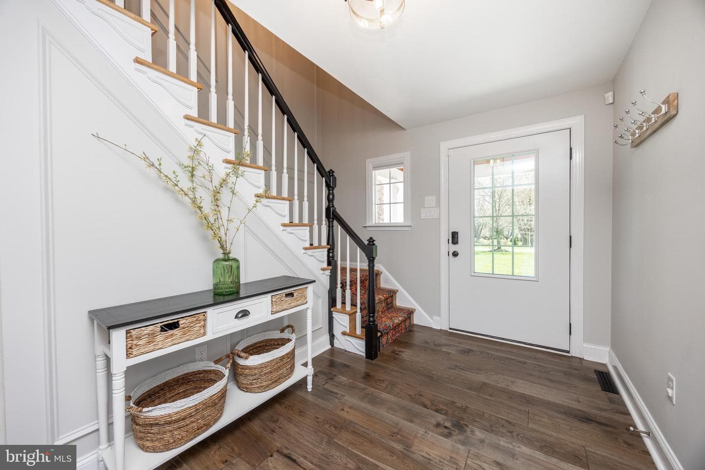 812 Hessian Circle photo 5